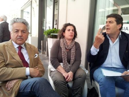 Scoglio con assessori