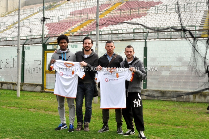 983fb56032c1ac1b726360eae9dd3d18 L