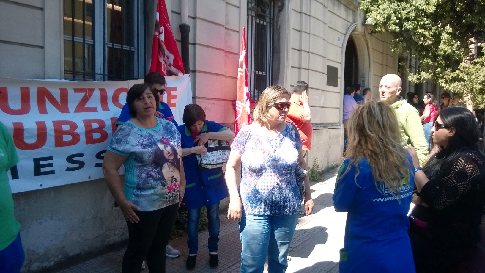 sit in addetti pulizia siti archeologici