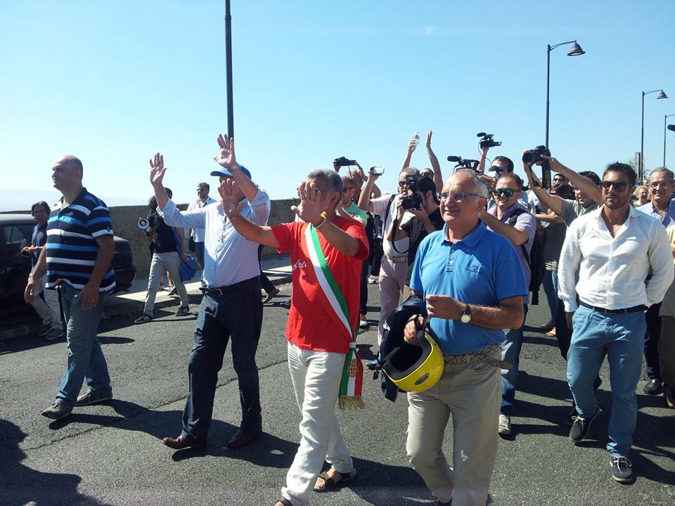 Accorinti giunta blocco tir