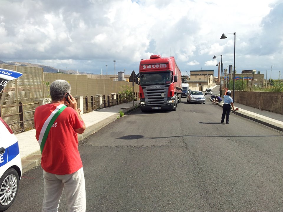 Accorinti tir Cavalcavia 3