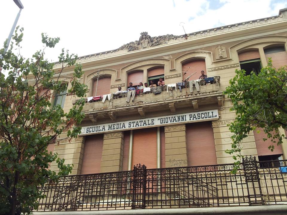 Migranti scuola Pascoli