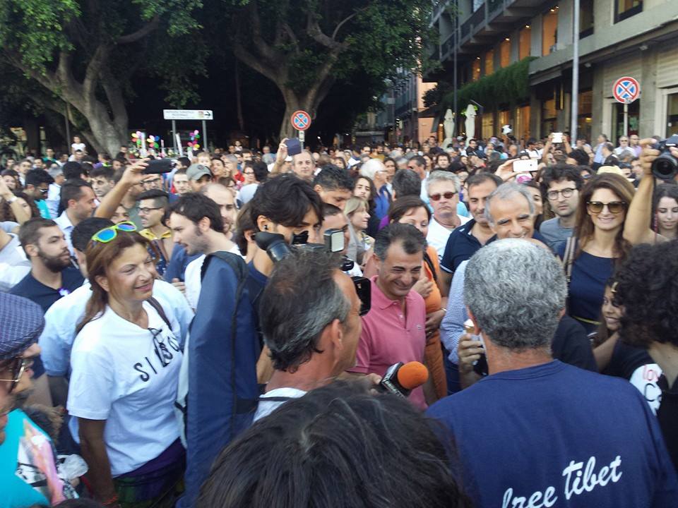 piazza Cairoli per isola pedonale
