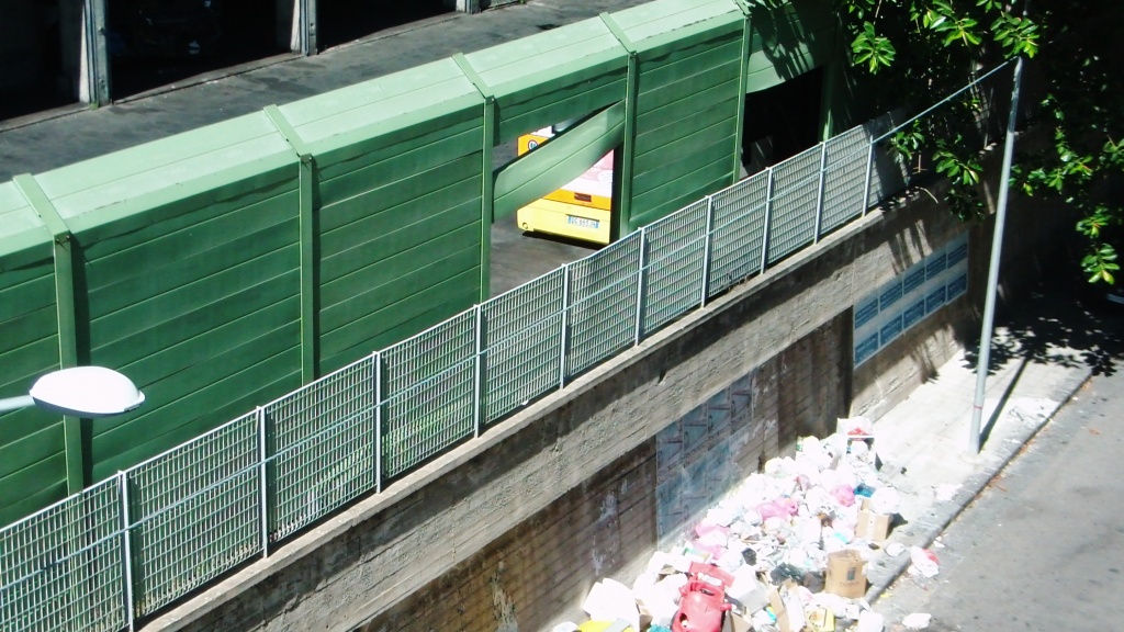 spazzatura rione ferrovieri