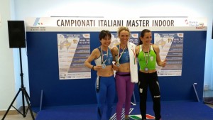 Indoor-2015-60e200-Podio-300x169