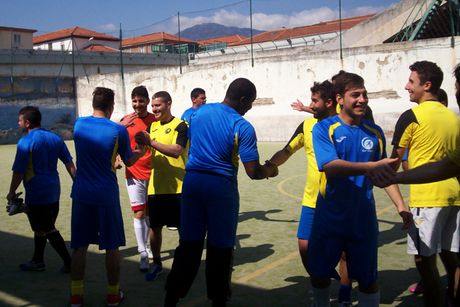 un calcio ai pregiudizi 2