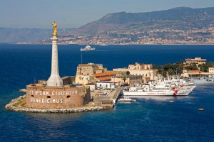 messina con Madonnina molto bella nuovo