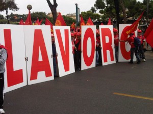 lavoratori-protesta