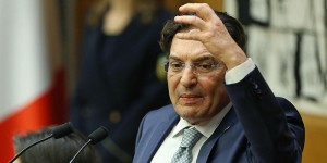 crocetta braccio in alto eco