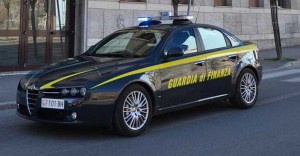 guardia-di-finanza-auto